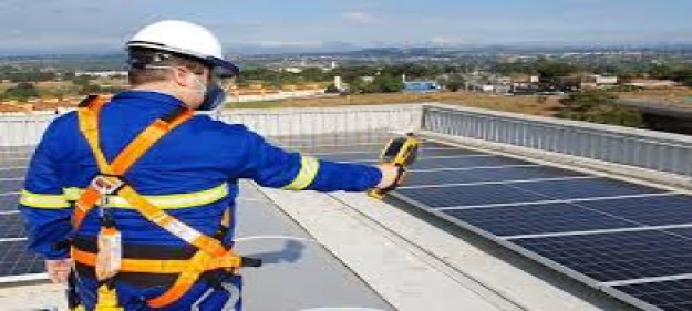 MANTENIMIENTO PROFESIONAL PANEL SOLAR en Lima